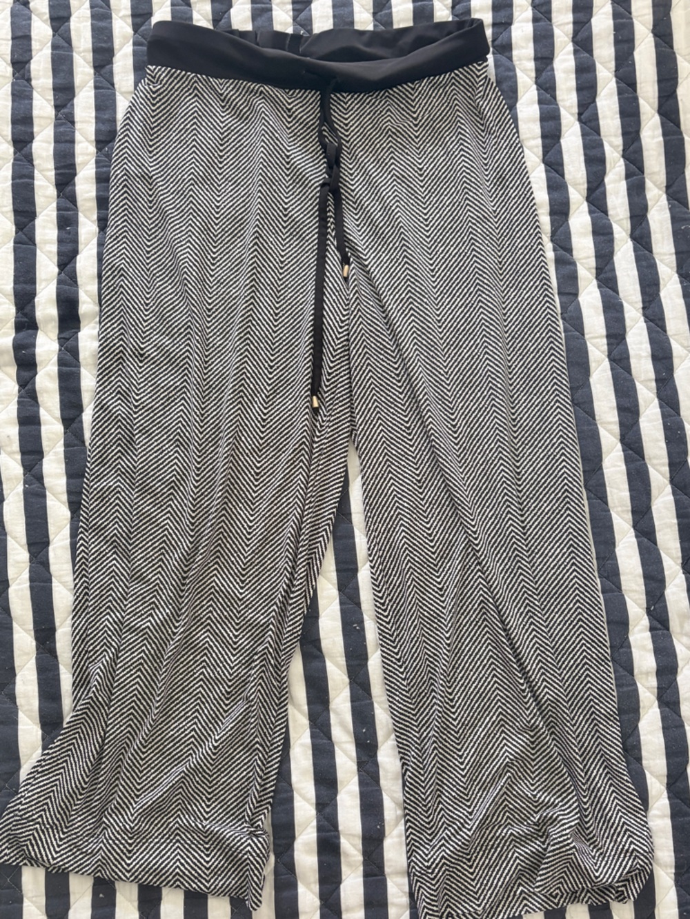 Jones New York Black and White Chevron Wide-Leg Pants